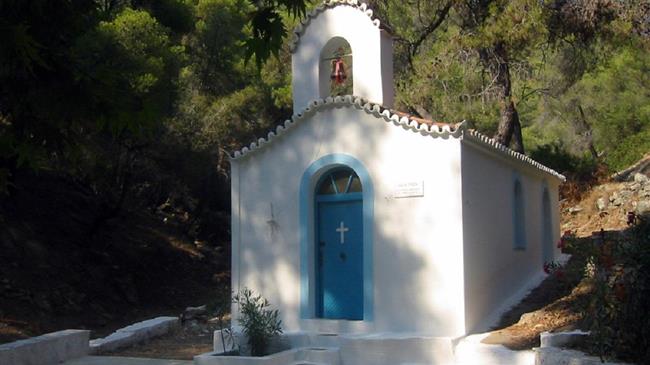 Κ. Χατζηδάκης: Τέλος στη «φάμπρικα» με τα ιδιωτικά εκκλησάκια σε περιοχές εκτός σχεδίου