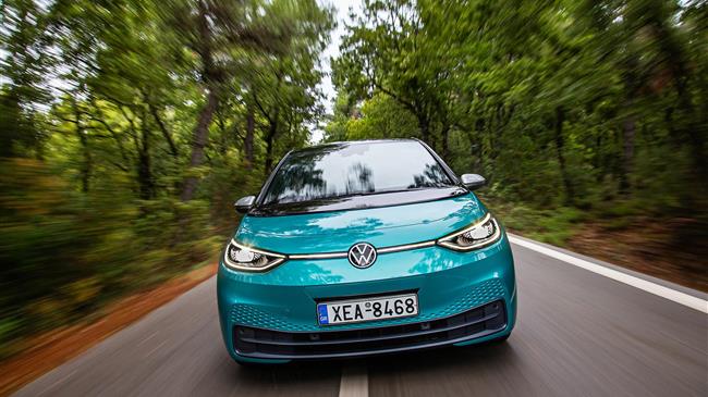 Η Volkswagen καλωσορίζει το μέλλον: head-up display επαυξημένης πραγματικότητας