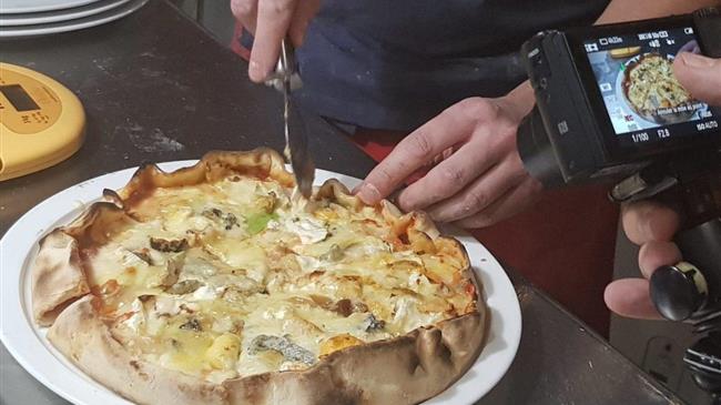 Γάλλος σεφ κατέρριψε ρεκόρ Γκίνες με πίτσα 254 τυριών
