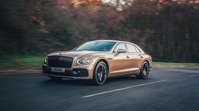 O προηγμένος V8 κινητήρας της νέας Flying Spur