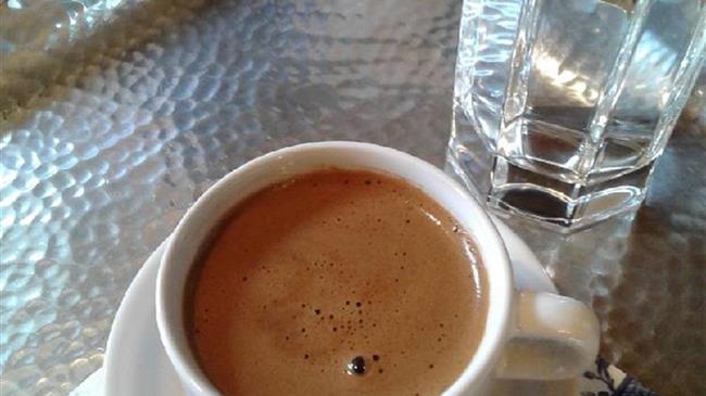 Πρόωρος θάνατος: Μικρότερος ο κίνδυνος για όσους πίνουν καφέ, ακόμη και με ζάχαρη