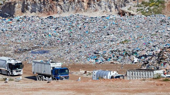 Άνοιξε ο δρόμος για το οριστικό κλείσιμο της χωματερής της Φυλής το 2025