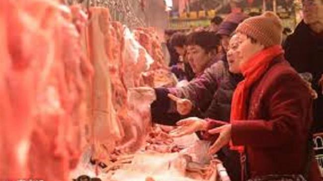 Κίνα: Το Πεκίνο θα προχωρήσει στον ανεφοδιασμό των κρατικών αποθεμάτων χοιρινού κρέατος