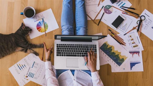 Η εφαρμογή της τηλεργασίας φαίνεται ότι προβληματίζει τη βιομηχανία