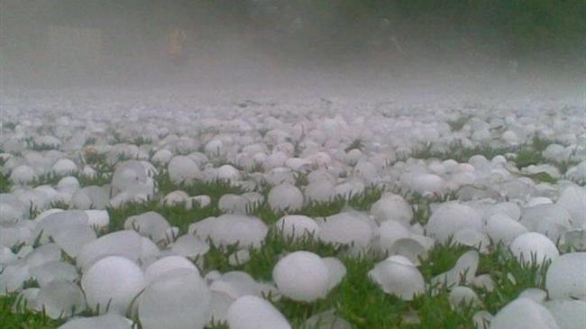 Σφοδρή χαλαζόπτωση προκάλεσε μεγάλες καταστροφές σε παραγωγούς