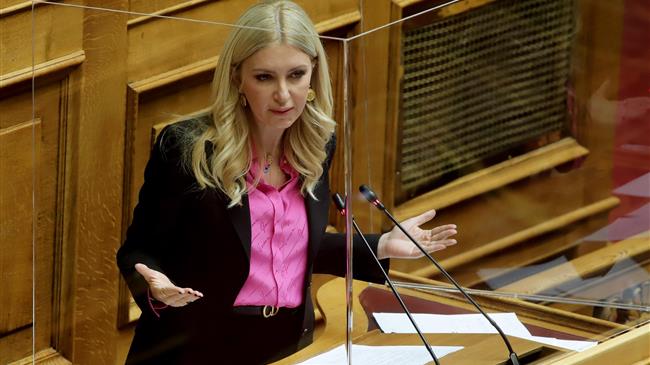 Φωτεινή Αραμπατζή στη Βουλή για τη νοθεία στο μέλι