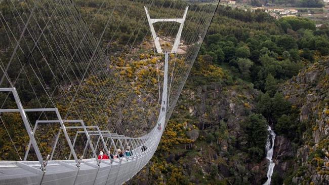 Η μακρύτερη κρεμαστή πεζογέφυρα στον κόσμο εγκαινιάστηκε στην Πορτογαλία