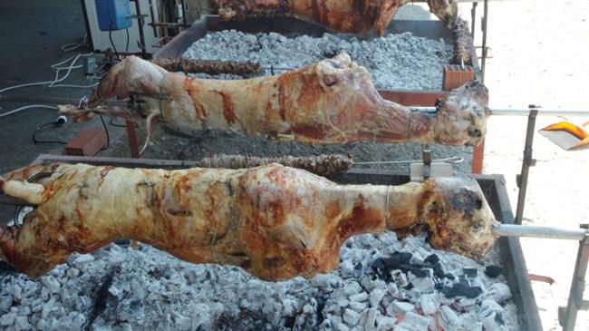 Πολυτέλεια φέτος το σούβλισμα οβελία – Στα 20 ευρώ το σακί με κάρβουνα