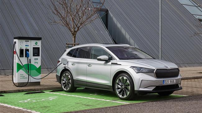 Τεχνολογικές λύσεις της SKODA για τη φόρτιση ηλεκτρικών αυτοκινήτων