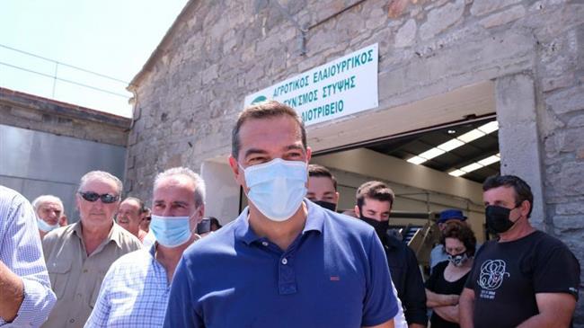 Τσίπρας: Η κυβέρνηση οφείλει να στηρίξει τους αγρότες και τους κτηνοτρόφους ώστε να παραμείνουν ζωντανά τα χωριά