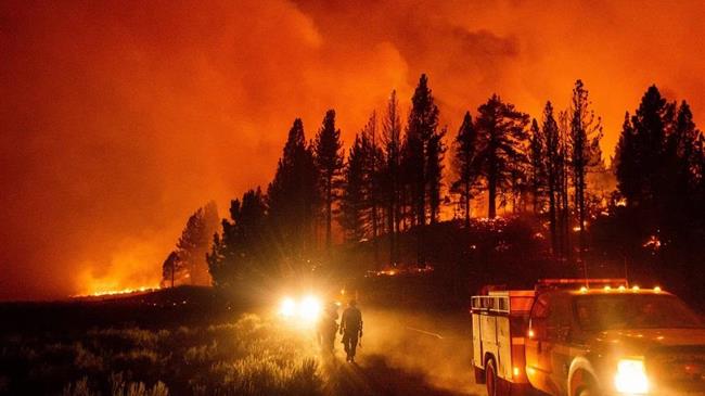 TIME: Φωτιές καίνε τον πλανήτη εδώ και ένα μήνα - Ο ρόλος της κλιματικής αλλαγής