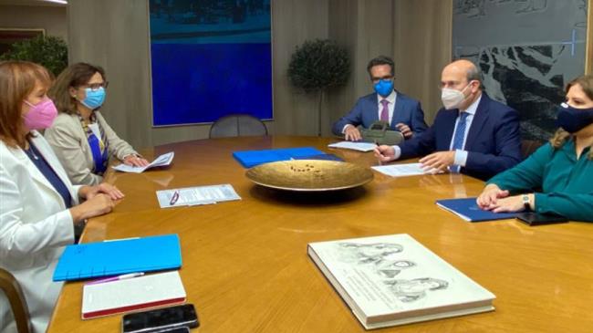 Κ. Χατζηδάκης: Νταντάδες της γειτονιάς, επιδόματα για τα παιδιά, νέες γονικές άδειες είναι πολιτική και για το δημογραφικό