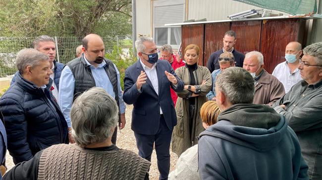 14χιλιαρο και σε σεισμοπαθείς Τυρνάβου και Ελασσόνας