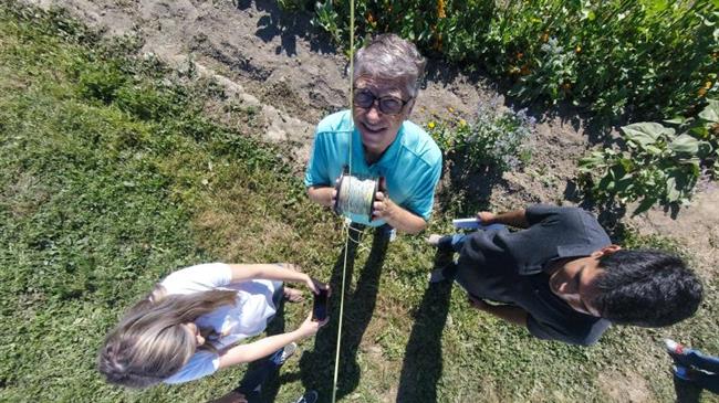 Bill Gates: Μπορεί το τσιπ Wi-Fi στο τηλέφωνό σας να βοηθήσει τον αγροτικό κόσμο;