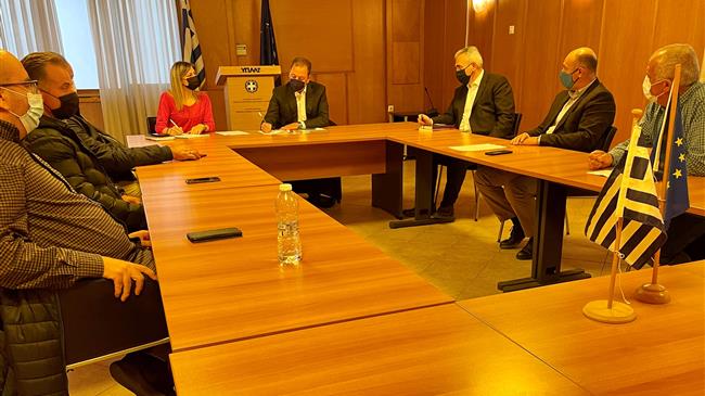 Στήριξη της βιομηχανικής τομάτας με συνδεδεμένη ενίσχυση