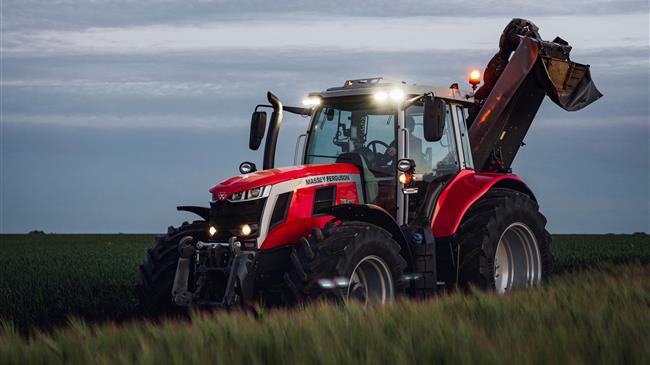 Ο γεωργικός ελκυστήρας MF 7S.210 με 210 ίππους στην κορυφή της Σειράς MF 7S