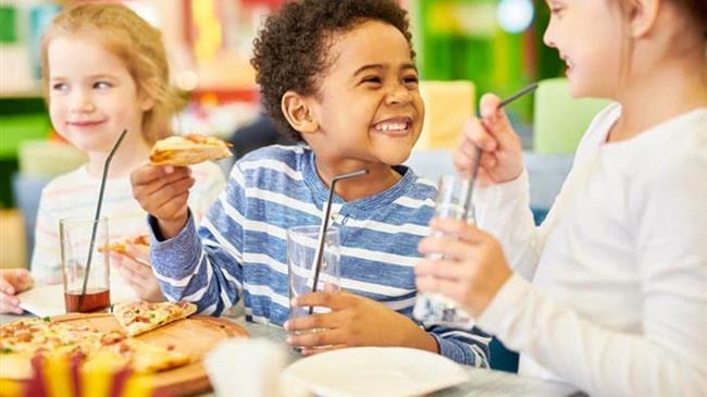 Υγιεινές διατροφικές συνήθειες για τα παιδιά κατά τη διάρκεια των Χριστουγέννων