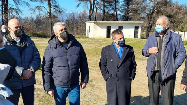 Ο Σίμος Κεδίκογλου στη Βόρεια Εύβοια: «Πρώτη φορά που καταβάλλεται αποζημίωση και σε όσους έχουν πληγεί έμμεσα»