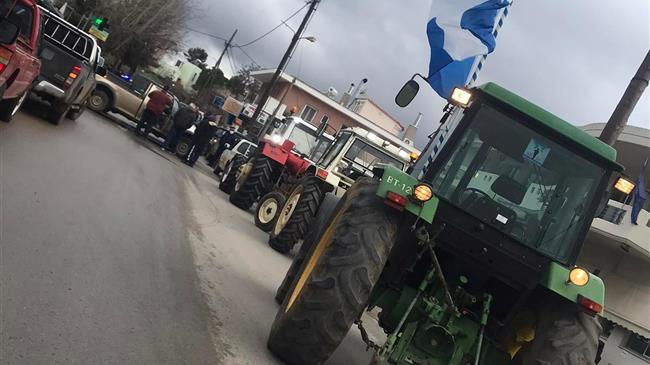 Αγροτικές κινητοποιήσεις:  Στη Θήβα βγήκαν στο δρόμο οι αγρότες