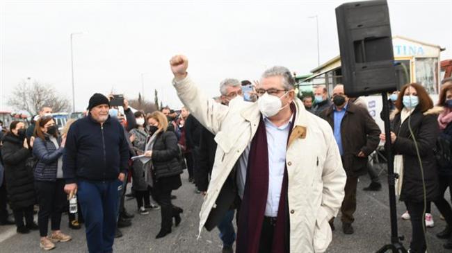 Στα μπλόκα των αγροτών σε Λιβαδειά, Πελασγία και Νίκαια ο Δ. Κουτσούμπας