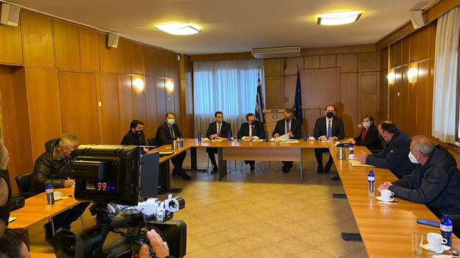 Ολοκληρώθηκε η συνάντηση της ΠΕΜ με τους υπουργούς - Συνεχίζονται οι συσκέψεις