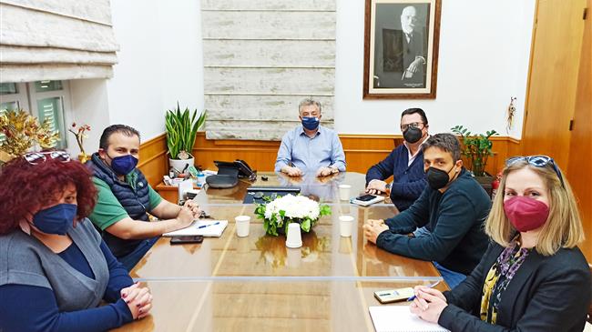 Συνάντηση Αρναουτάκη το προεδρείο του δικτύου οινοποιών