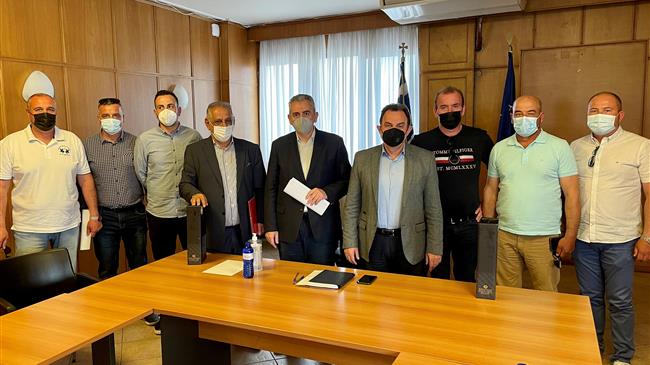 Λευκός καπνός για αποζημιώσεις στα βιομηχανικά αχλάδια!