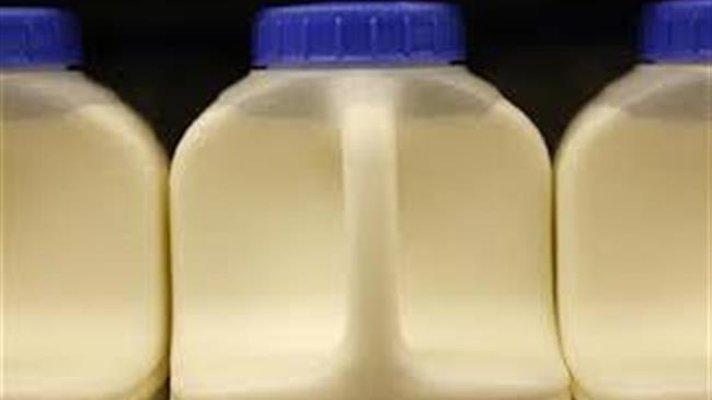Αγελαδινό γάλα: Έριξαν τις τιμές οι κτηνοτρόφοι – Αμετάβλητες στα ράφια των σούπερ μάρκετ