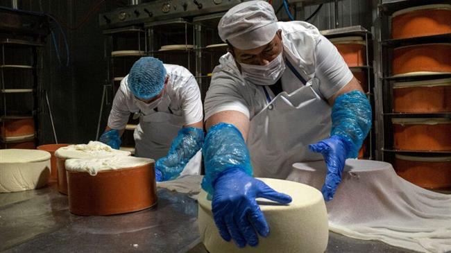 Νάξος: Θέμα στο Reuters ο κίνδυνος για τη γραβιέρα Π.ΟΠ και τους κτηνοτρόφους του νησιού