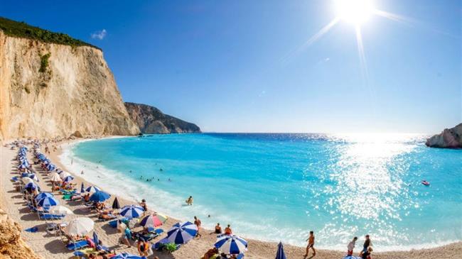 Κοινωνικός Τουρισμός 2024-2025: Ανοίγουν οι αιτήσεις για 300.000 επιταγές!