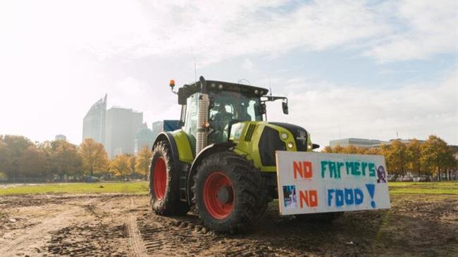 Ολλανδία: Το καλοκαίρι της δυσαρέσκειας για τους αγρότες