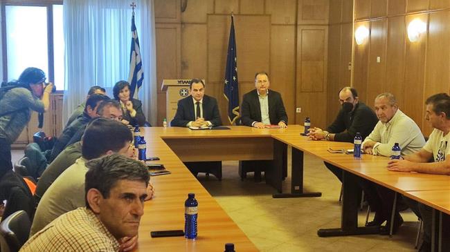 Εν αναμονή των αποφάσεων οι μηλοπαραγωγοί