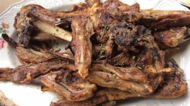 Γύρος και αρνίσια παϊδάκια στα 50 καλύτερα φαγητά του 2022