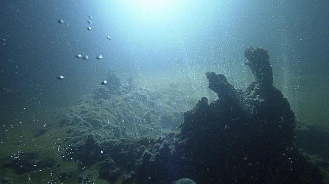 Σαντορίνη: Εντοπίστηκε για πρώτη φορά ο μαγματικός θάλαμος του Κολούμπου – Σοβαρή απειλή το υποθαλάσσιο ηφαίστειο