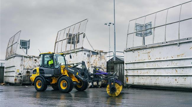 Το ηλεκτρικό VolvoL25 με τις μηδενικές εκπομπές ρύπων αποδεικνύεται ο πολύτιμος συνεργάτης στην ανακύκλωση και διαχείριση αποβλήτων