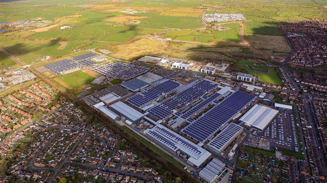 Η Bentley γιορτάζει 10 χρόνια λειτουργίας με ηλιακή ενέργεια στο “Dream factory”