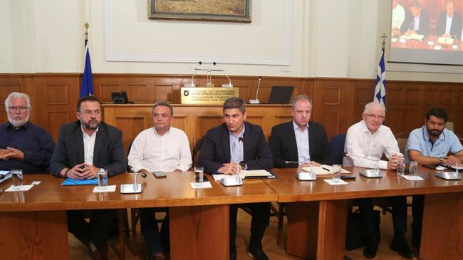 Αυγενάκης σε αγρότες: Δεν είστε μόνοι