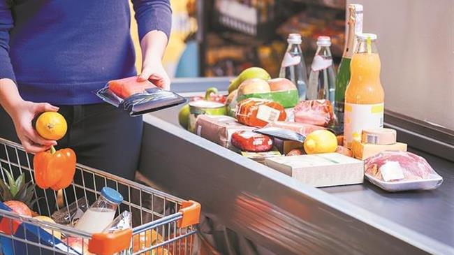 Απαλλαγή ΦΠΑ και για τα είδη διατροφής και αλκοολούχα ποτά για ταξιδιώτες τρίτων χωρών