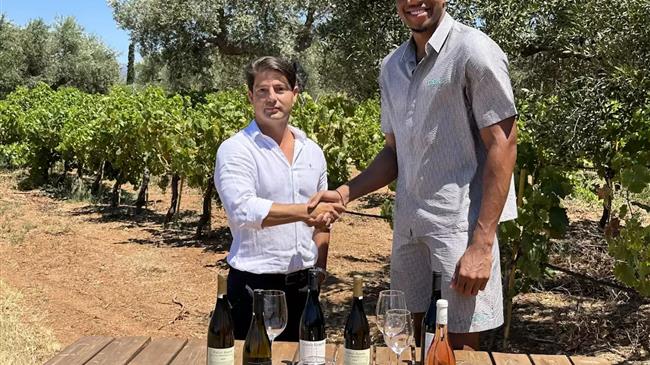 Η οικογένεια Αντετοκούνμπο απέκτησε το 10% των Ελληνικών Οινοποιείων