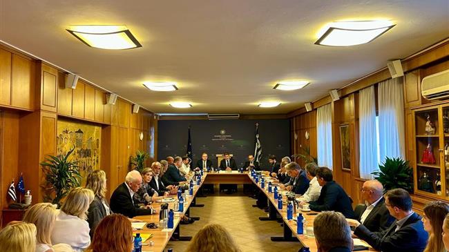 Σύσκεψη Αυγενάκη με εκπροσώπους Διεπαγγελματικών με στόχο την ενίσχυση του ρόλου τους και τη συνεργασία  με το ΥΠΑΑΤ