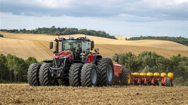 Η Massey Ferguson παρουσιάζει το MF 9S