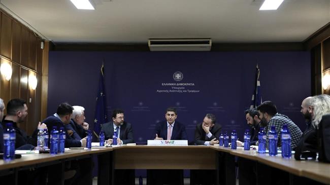 Αυγενάκης: Ο διάλογος με τους αγρότες συνεχίζεται