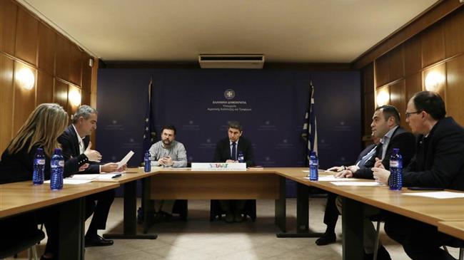 Συσκέψεις του ΥπΑΑΤ με παραγωγούς δενδροκαλλιεργειών και εκτροφείς γουνοφόρων ζώων