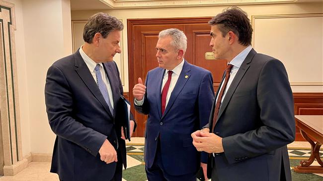 Επανασυνδέονται οι παροχές ρεύματος σε πλημμυροπαθείς αγρότες