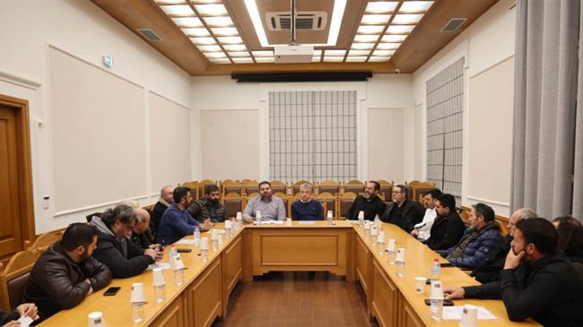 Σύσκεψη στην Περιφέρεια Κρήτης με τους μελισσοκόμους του νησιού