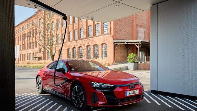Κόμβος φόρτισης Audi στη Φρανκφούρτη: Eύκολα, γρήγορα και χωρίς εμπόδια