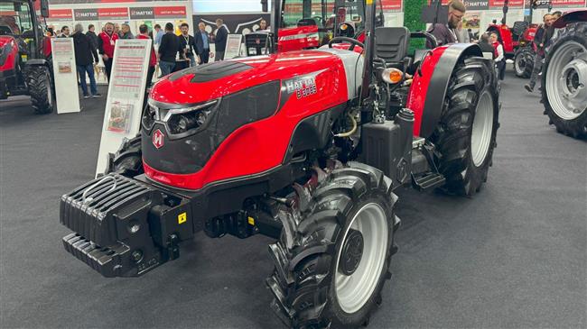 Hattat: Τουρκικά τρακτέρ σε αναζήτηση μιας θέσης "στον ήλιο"