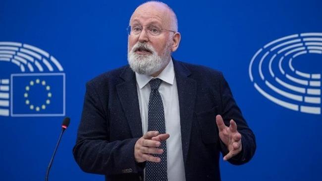 Ιταλός υπουργός Γεωργίας: Ο Φρανς Τίμερμανς προσπάθησε να καταστρέψει την ευρωπαϊκή γεωργία