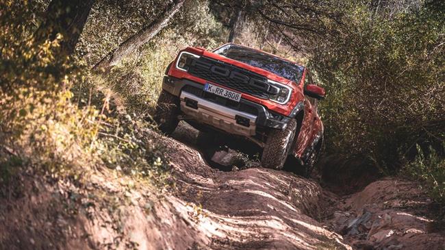 Νέο Ford Ranger Raptor: Το Απόλυτο 4x4 που αναδιαμορφώνει την έννοια του αγροτικού οχήματος