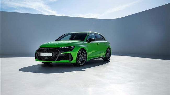 Τα νέα Audi RS3 Sportback και SportSedan μαγνητίζουν τα βλέμματα